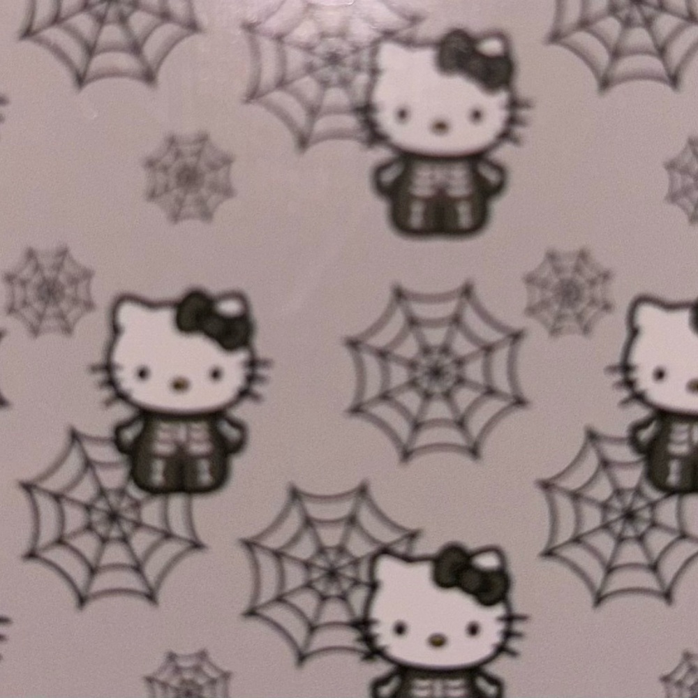 Hello Kitty - Picture 2 of 2